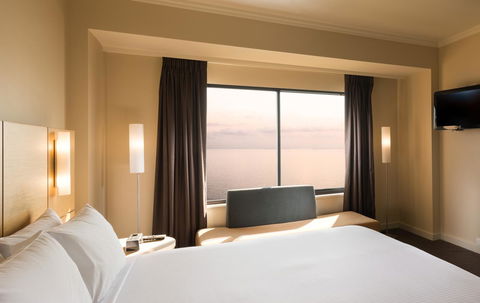 Stamford Grand Adelaide - QLD Tourism 1