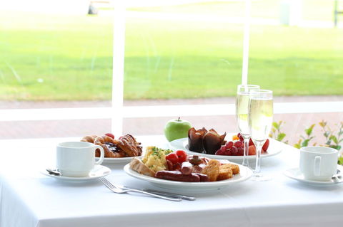 Stamford Grand Adelaide - QLD Tourism 8