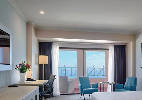 Stamford Grand Adelaide - QLD Tourism 11