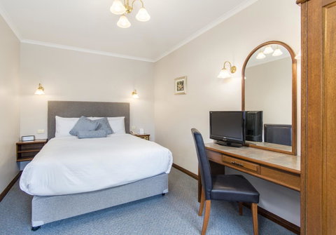 Adelaide Inn - QLD Tourism 4