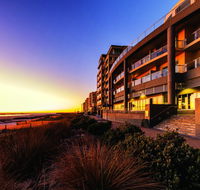 Oaks Plaza Pier