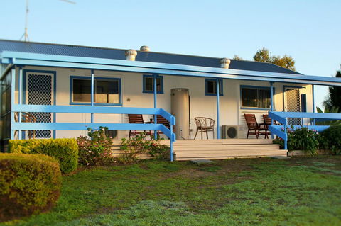 Baudin Beach Apartments - QLD Tourism 3