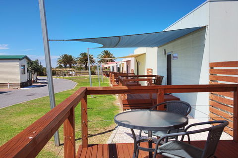 Discovery Parks - Adelaide Beachfront - QLD Tourism 36