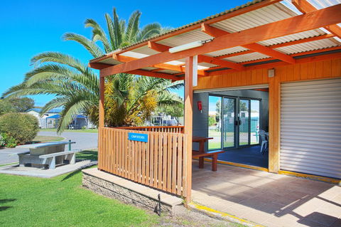 Discovery Parks - Adelaide Beachfront - QLD Tourism 32