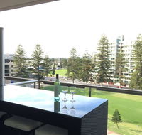 Beachside Luxury getaway in Glenelg