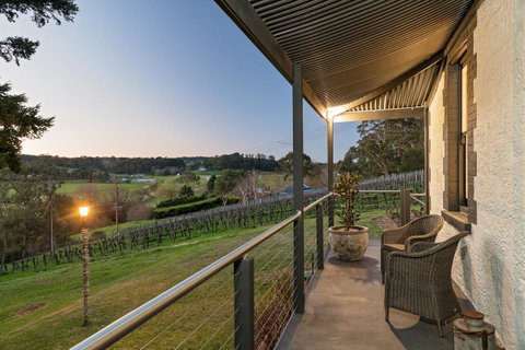 The Other House - Queensland Tourism 0