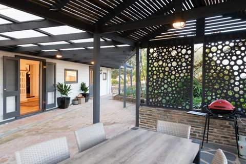 The Other House - Queensland Tourism 13