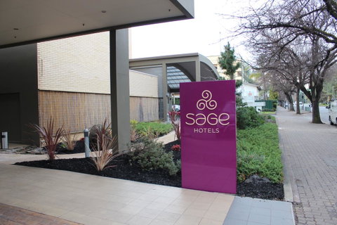 The Terrace Hotel Adelaide - QLD Tourism 21