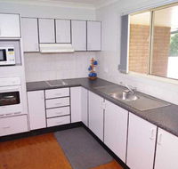 Bellhaven 1 17 Willow Street - QLD Tourism