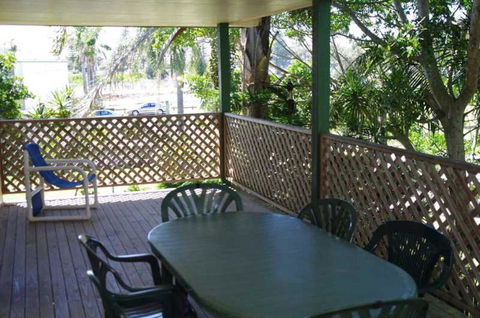 Bellhaven 1, 17 Willow Street - QLD Tourism 2