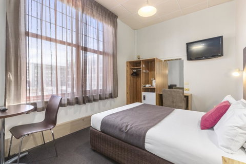 Adelaide Paringa - QLD Tourism 3