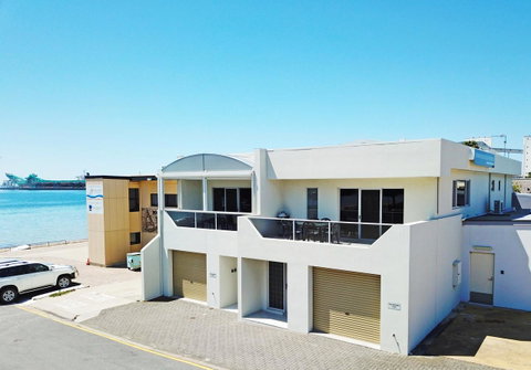 Tasman Beachside Apartment - QLD Tourism 2