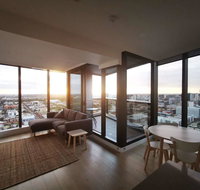 Modern CBD Apartment with Panoramic View - QLD Tourism