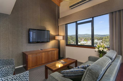 Arkaba Hotel - QLD Tourism 13