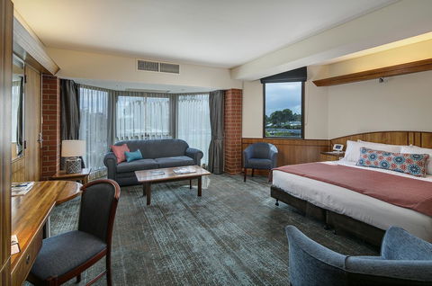 Arkaba Hotel - QLD Tourism 3