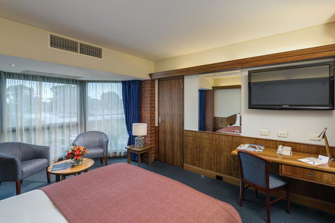 Arkaba Hotel - QLD Tourism 11