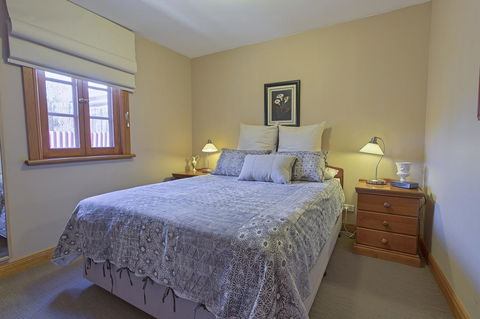 Tanunda Cottages - Queensland Tourism 3