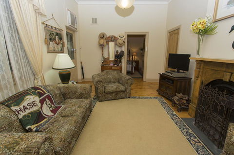 Tanunda Cottages - Queensland Tourism 10