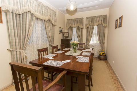Tanunda Cottages - Queensland Tourism 11