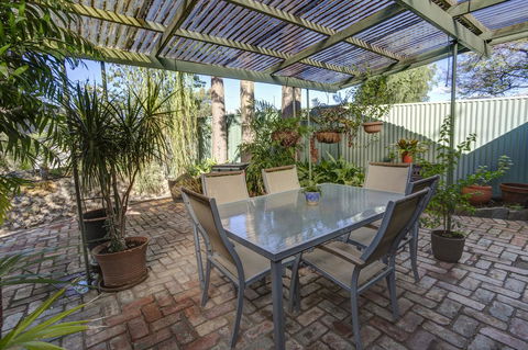 Tanunda Cottages - Queensland Tourism 17