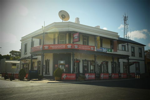 Commercial Hotel Morgan - Queensland Tourism 0