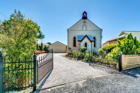 \'THE CHURCH\' Guest Home, Gawler Barossa Region - QLD Tourism 12