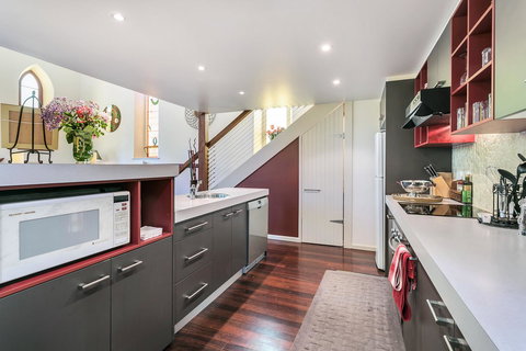 \'THE CHURCH\' Guest Home, Gawler Barossa Region - QLD Tourism 3