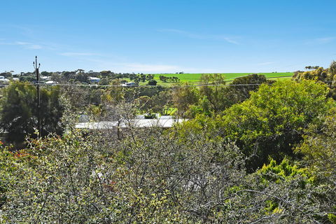 Port Of Call - Port Willunga - C21 SouthCoast Holidays - Queensland Tourism 6