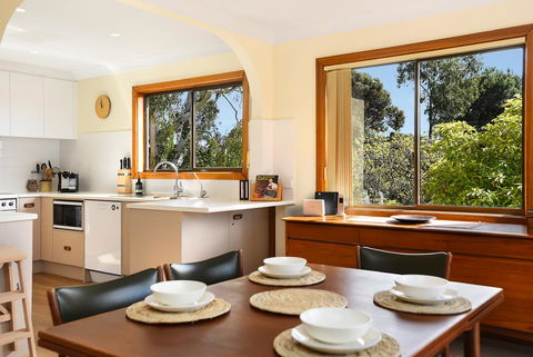 Port Of Call - Port Willunga - C21 SouthCoast Holidays - Queensland Tourism 11