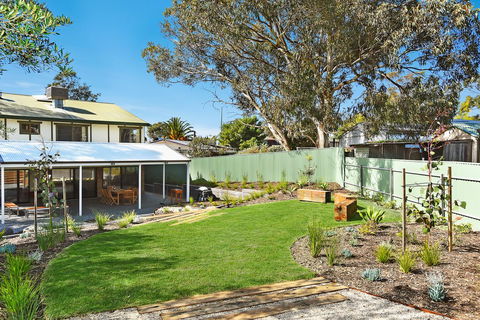 Port Of Call - Port Willunga - C21 SouthCoast Holidays - Queensland Tourism 23