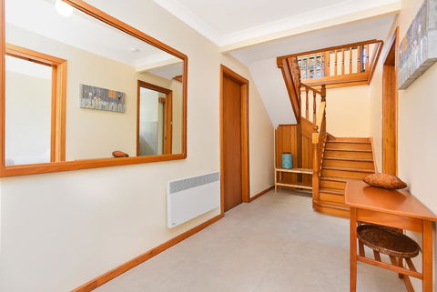 Port Of Call - Port Willunga - C21 SouthCoast Holidays - Queensland Tourism 17