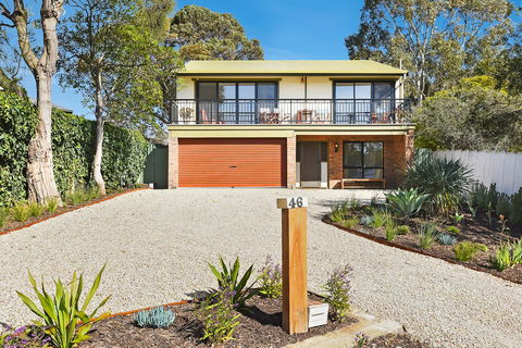 Port Of Call - Port Willunga - C21 SouthCoast Holidays - Queensland Tourism 1
