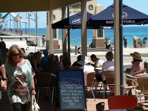 Brighton Beach House - QLD Tourism 13