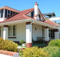 Brighton Beach House - QLD Tourism