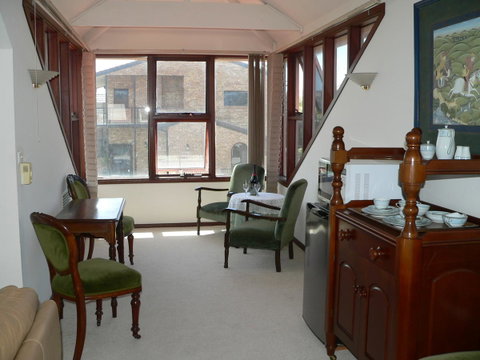 Brighton Beach House - QLD Tourism 3