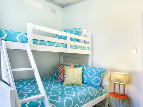 Seaview Sunset Holiday Apartments - QLD Tourism 35