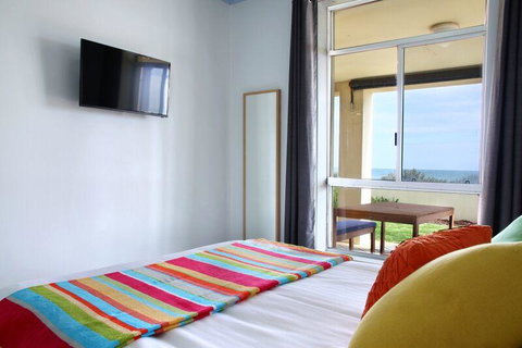 Seaview Sunset Holiday Apartments - QLD Tourism 44