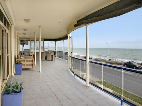 Seaview Sunset Holiday Apartments - QLD Tourism 25