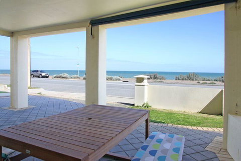 Seaview Sunset Holiday Apartments - QLD Tourism 36