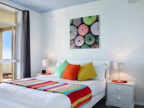 Seaview Sunset Holiday Apartments - QLD Tourism 41