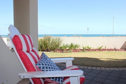 Seaview Sunset Holiday Apartments - QLD Tourism 19