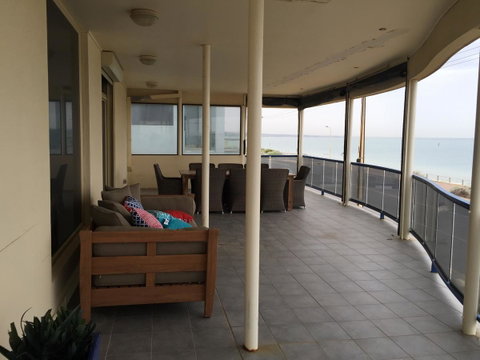 Seaview Sunset Holiday Apartments - QLD Tourism 15