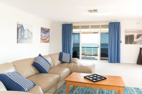 Seaview Sunset Holiday Apartments - QLD Tourism 0