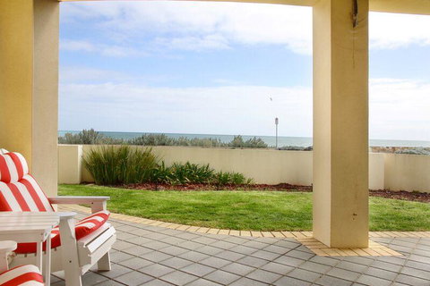 Seaview Sunset Holiday Apartments - QLD Tourism 40