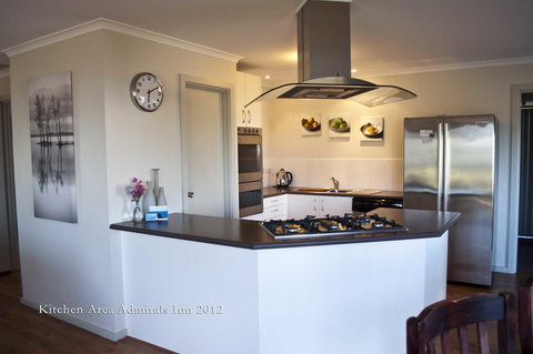 Admirals Inn - Queensland Tourism 0