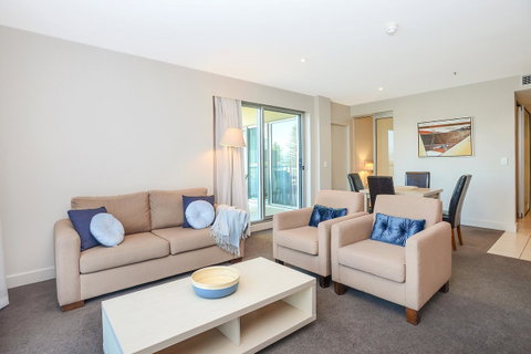 Pier Luxury Apartments - QLD Tourism 24