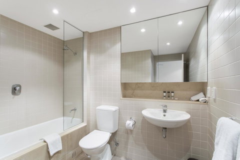 Pier Luxury Apartments - QLD Tourism 4