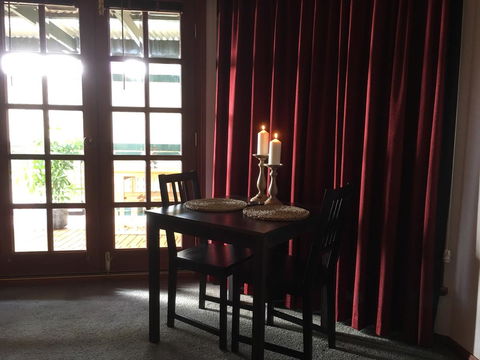 Wine And Roses Bed And Breakfast - QLD Tourism 33