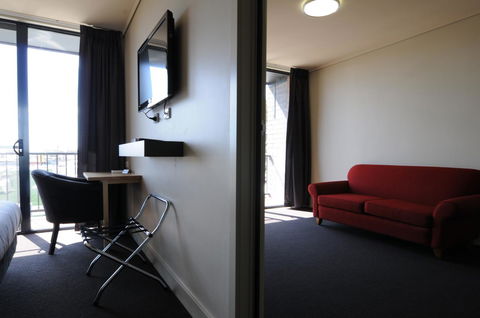 Mansfield Park Hotel - QLD Tourism 2