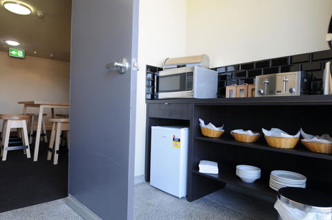 Mansfield Park Hotel - QLD Tourism 6